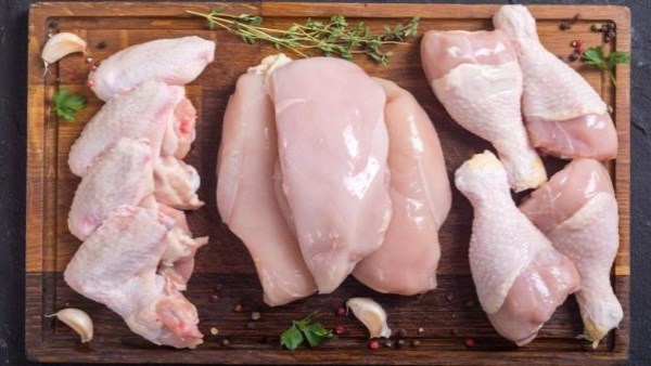 ارتفاع البانيه رغم انخفاض أسعار الدواجن.. ماذا يحدث في سوق الفراخ؟