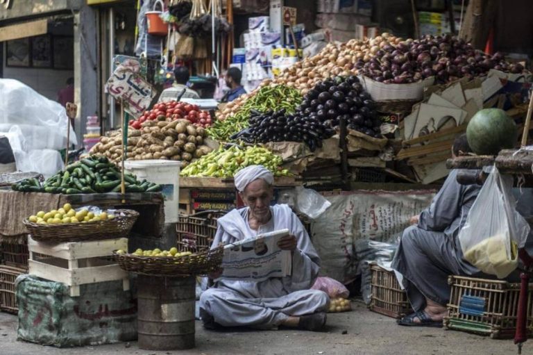 الأسعار في مصر... اللحوم والدواجن والألبان تهبط بالتضخم إلى 13.4%
