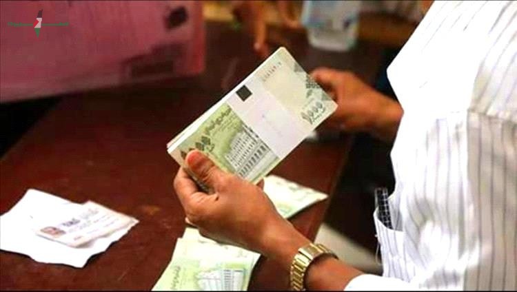 الإعلان رسميا عن موعد صرف مرتبات العسكريين في عدن