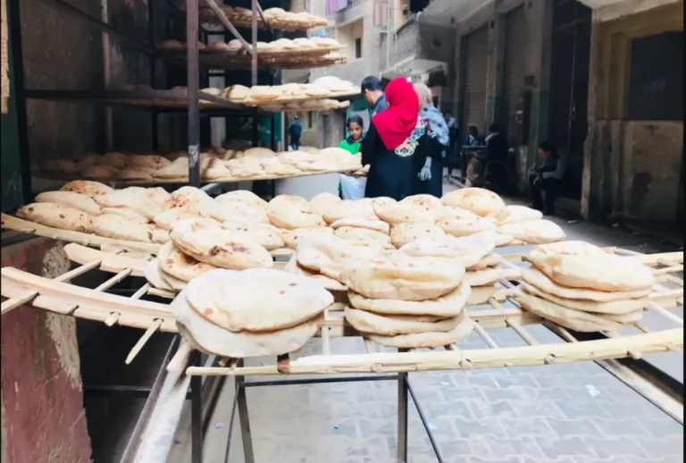 الحكومة المصرية تثبّت سعر الرغيف المدعم