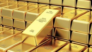 الذهب يتراجع مع ارتفاع أسعار النفط إثر التوترات الأمريكية الإيرانية