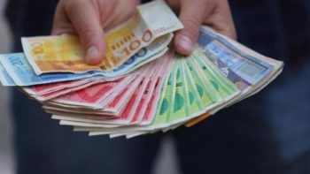 المالية تعلن صرف 50 بالمئة من رواتب موظفي السلطة الأسبوع المقبل