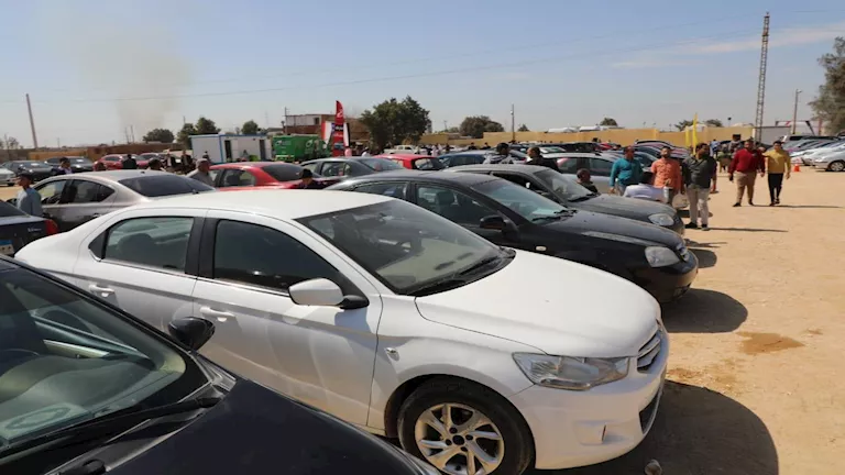 بجنيه ذهب.. سيارات في سوق المستعمل بأسعار تبدأ من 40 ألف جنيه