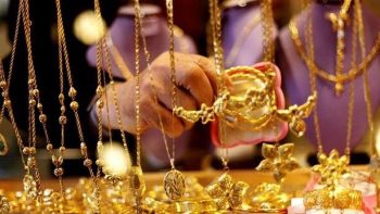 بعد تحركات محدودة.. الذهب يعاود الهبوط في السوق المحلية