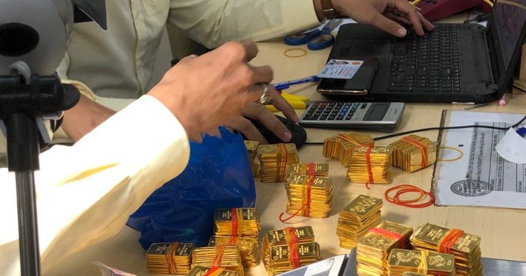 تحديث أسعار الذهب اليوم، ظهر يوم 12 مايو 2026: سبائك الذهب، والخواتم (BTMC، BTMH)، وDOJI، وPhu Quy، وأسعار الذهب العالمية.