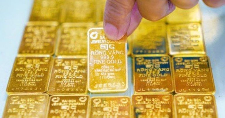 تحديث الساعة 10:30 صباحًا، 25 مايو 2026: ارتفعت أسعار سبائك الذهب وخواتم الذهب الخالص بمقدار نصف مليون دونغ.