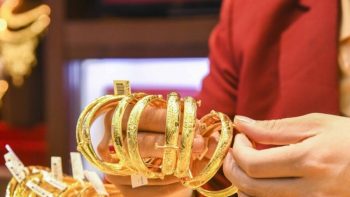 تحديث الساعة 8:30 صباحًا، 11 مايو 2026: انخفضت أسعار الذهب بمقدار 0.5 إلى 1.5 مليون دونغ فيتنامي، بينما ظلت أسعار BTMC وSJC دون تغيير.