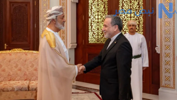 تصعيد خطير في الخليج.. إيران تعلن استهداف قاعدة أمريكية وترامب يهدد عُمان بسبب مضيق هرمز
