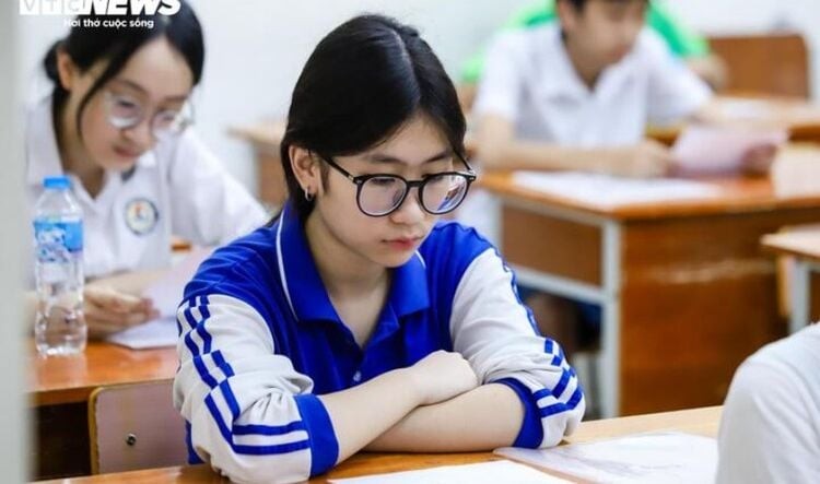 تفاصيل جدول امتحانات القبول على مستوى البلاد للصف العاشر.