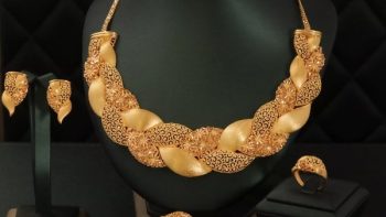 ثابت عند 5798 جنيها.. سعر أوسط عيار ذهب في آخر تحديث ثالث أيام العيد