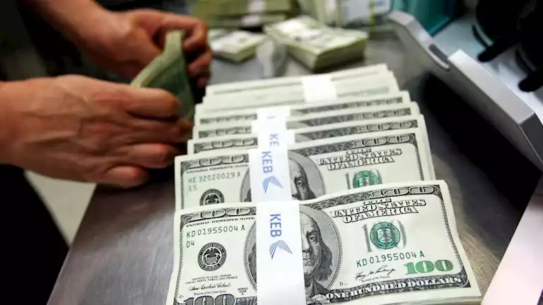 حتى 33 قرشا.. سعر الدولار يرتفع مقابل الجنيه خلال أسبوع 15-5-2026