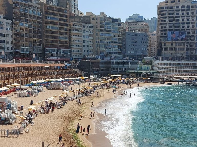 دليل خروجات عيد الأضحى بالإسكندرية.. 5 أماكن للتنزه بأسعار تبدأ من 5 جنيهات| صور