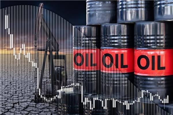 رويترز: أسعار النفط تهبط 3% بسبب التفاؤل من توقيع اتفاق بين واشنطن وطهران