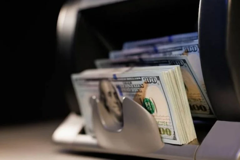 سعر الدولار في البنوك المصرية السبت 9 مايو 2026