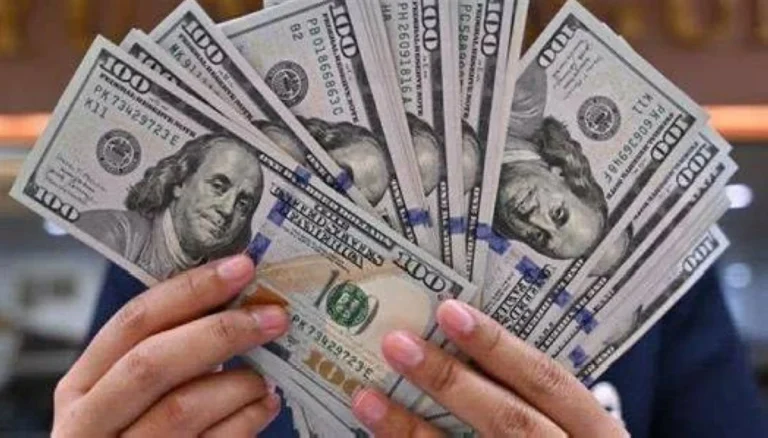 سعر الدولار في مصر الاثنين 11 مايو 2026.. كم سجل الجنيه بعد ارتفاع الاحتياطي؟