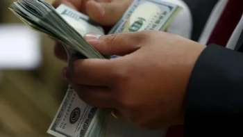 سعر الدولار مقابل الدينار الليبي اليوم الخميس 9 أبريل 2026.. عودة الارتفاع في السوق السوداء