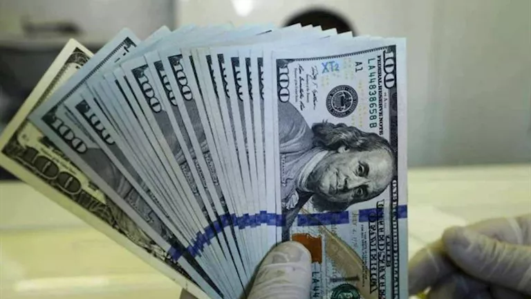 سعر الدولار يعود للارتفاع مقابل الجنيه منتصف تعاملات20-5-2026.. لماذا؟