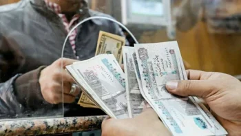 سعر الدولار يقفز فوق 53 جنيهاً الثلاثاء 12 مايو 2026.. لماذا تراجع الجنيه المصري؟