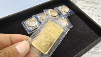 سعر الذهب اليوم، 23 مايو 2026: انخفض بمقدار نصف مليون دونغ، ولكنه لا يزال أغلى بمقدار 18 مليون دونغ من السعر العالمي.