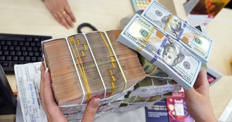 سعر صرف الدولار الأمريكي اليوم، 23 مايو 2026: البنوك ترفع سعر الشراء أعلى من سعر البيع.