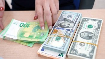 سعر صرف الدولار الأمريكي اليوم، 24 مايو 2026: الاتجاه التصاعدي المستمر يدفع اليورو إلى الانخفاض.