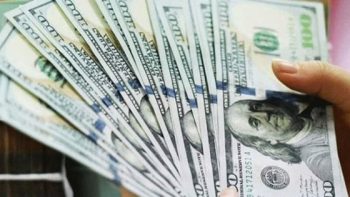 سعر صرف الدولار الأمريكي اليوم، 28 مايو: ارتفاع سعر الدولار الأمريكي، وسعر السوق السوداء يقترب من 26500 دونغ فيتنامي.