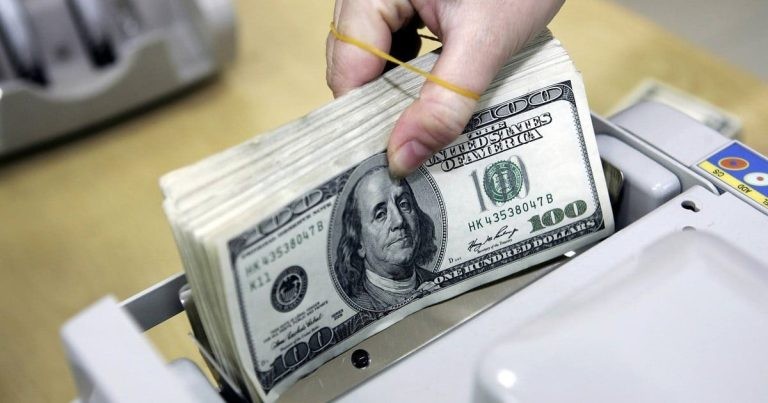 سعر صرف الدولار الأمريكي اليوم، 29 مايو 2026: البنوك تخفض سعر الشراء، وترفع سعر البيع.