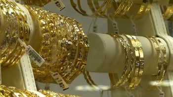 عيار 21 يهبط 700 جنيه من القمة.. تراجع أسعار الذهب اليوم الخميس