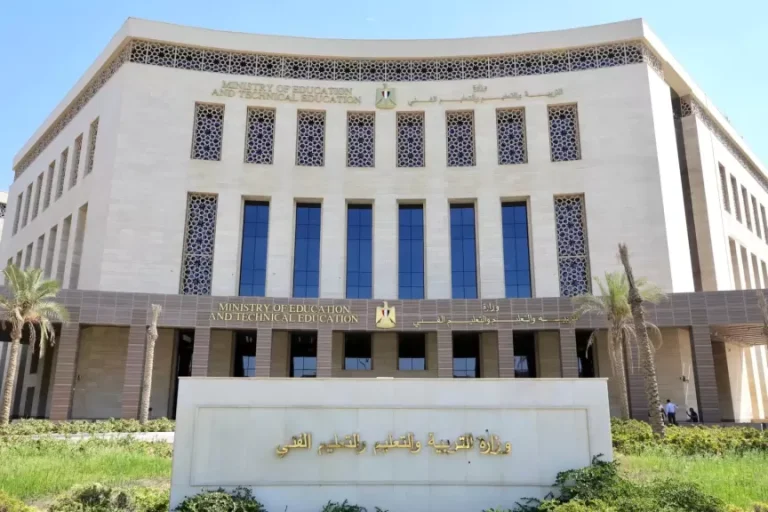 كيفية أداء امتحانات الفصل الثاني 2026 للطلبة المصريين بالخارج.. الرابط والمواعيد والإجراءات كاملة