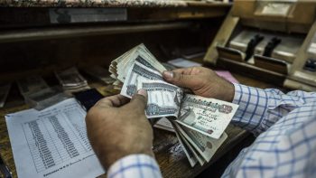 لو معاك 100 ألف جنيه.. أفضل خيار للاستثمار شهادات الـ17.25% أم الذهب؟
