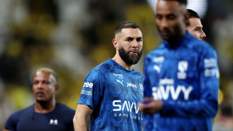 ما القنوات الناقلة لمباراة الهلال ونيوم في دوري روشن السعودي 2025-2026؟ وكيف تشاهدها عبر الإنترنت؟