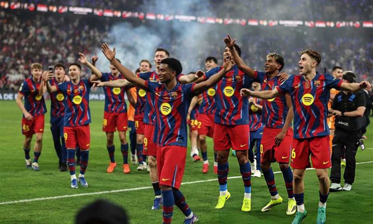 مساحات سبورت : كادينا سير: برشلونة سيتسلم كأس الدوري الإسباني بملعبه لو حسم اللقب أمام ريال مدريد