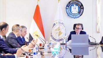 وزير التخطيط يناقش آليات التوسع في استخدام المدفوعات الرقمية – الأسبوع