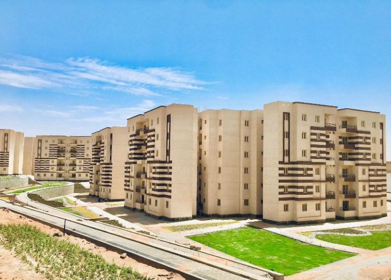 وزيرة الإسكان تتابع موقف تنفيذ وحدات المبادرة الرئاسية «سكن لكل المصريين» بعدد من المدن الجديدة