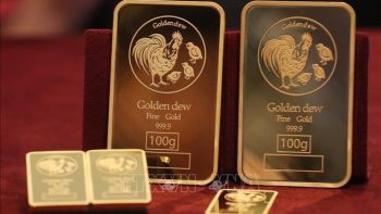 يتوقع الخبراء أن تستمر أسعار الذهب العالمية في التذبذب ضمن نطاق ضيق الأسبوع المقبل.