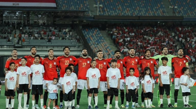 تعرف على القناة الناقلة لمباراة مصر والبرازيل مجانا.. والتردد والمعلق