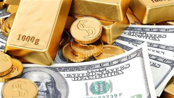 تراجع الدولار يضغط على أسعار الذهب محليًا رغم ارتفاعه عالميًا.. بكم عيار 21؟