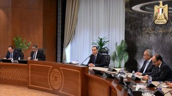 رئيس الوزراء: إجراءات مهمة اتخذتها الحكومة للقيد المؤقت لـ 16 شركة في البورصة | بورصة وشركات