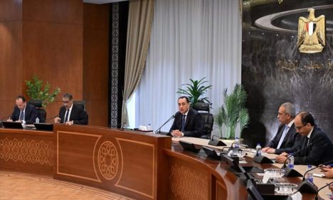 رئيس الوزراء: إجراءات مهمة اتخذتها الحكومة للقيد المؤقت لـ 16 شركة في البورصة | بورصة وشركات
