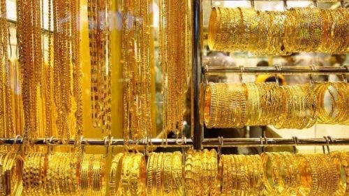 ارتفاع أسعار الذهب العالمية يعيد بريق المعدن الأصفر.. هل تنعكس المكاسب على السوق المصرية؟