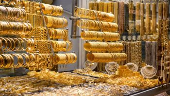 رؤيا الإخباري | انخفاض قياسي لأسعار الذهب والليرات في الأردن بمقدار 2.70 دينار للغرام