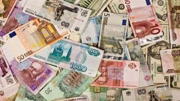 سعر الدولار اليوم في مصر والدينار الكويتي يقود تحركات العملات