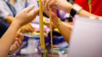 ارتباك في سوق الذهب المصري بعد قرار رفع قيمة المصنعية :: الوقائع الإخبارية