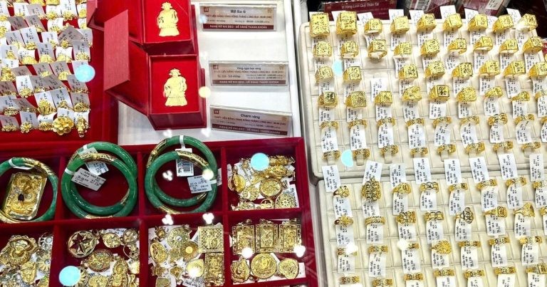 أسعار الذهب اليوم، 30 يونيو 2026: أسعار سبائك الذهب SJC 9999، وخواتم الذهب الخالص، وأسعار الذهب العالمية.