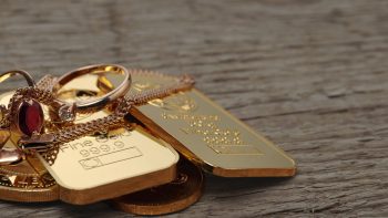 الذهب يتراجع وسط ترقب الأسواق لتفاصيل الاتفاق بين أمريكا وإيران | اقتصاد