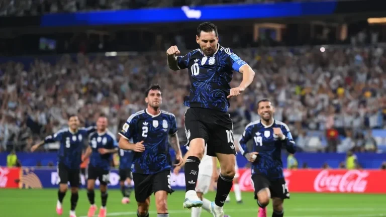 القنوات الناقلة لمباريات دور 32 كأس العالم 2026 والمعلقين