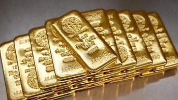 انخفاض أسعار الذهب مع ارتفاع النفط