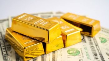 انخفاض أسعار الذهب مع تعزيز الدولار مكاسبه