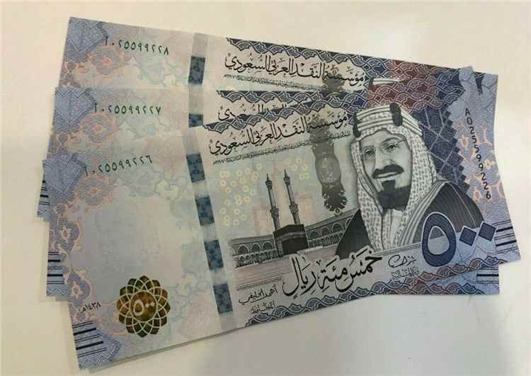 انطلاق عملية صرف رواتب شهر مايو لمنتسبي قوات العمالقة يوم الثلاثاء