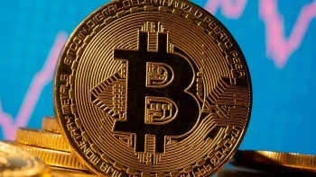 بيتكوين تنخفض بشكل حاد من 126 ألف دولار إلى 63 ألف دولار فما مستقبل الشتاء الرقمي؟